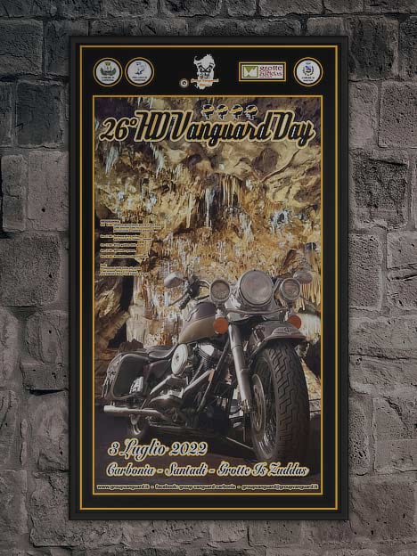 Poster incorniciato, hd day 2022, Harley dentro una grotta